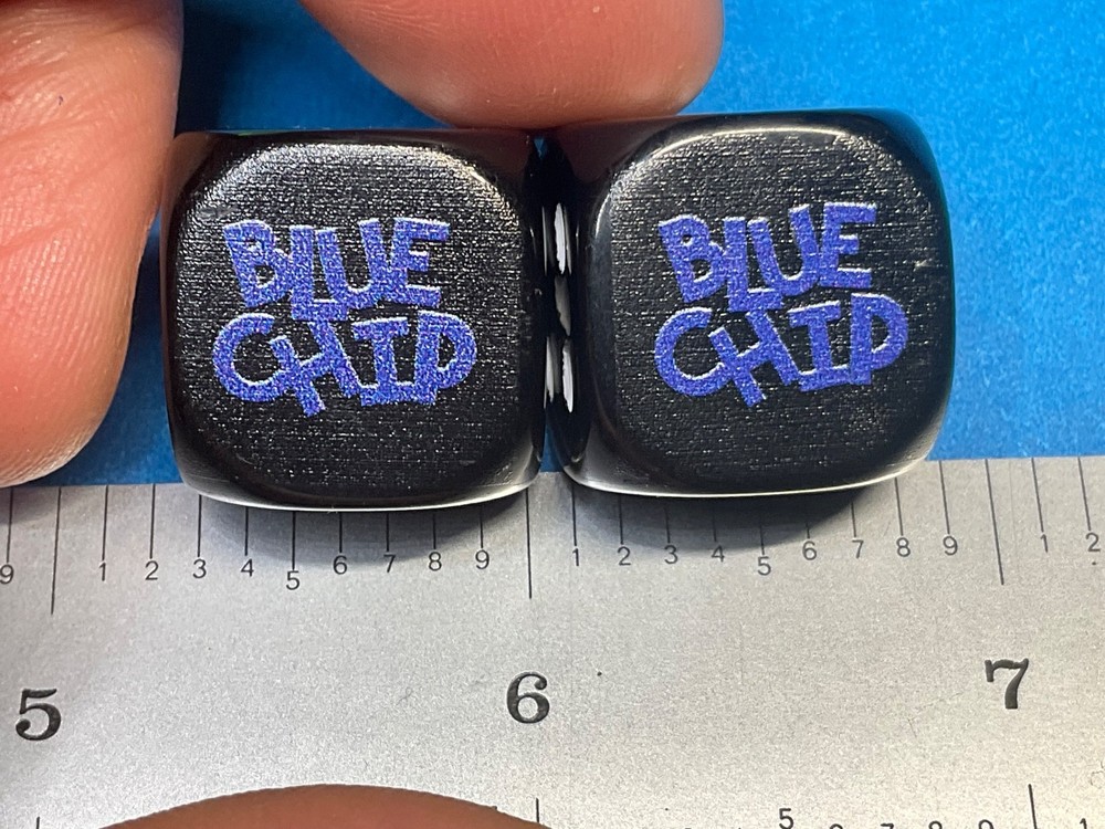PAIR ROUNDED EDGE BLUE CHIP  DICE———Z-Z