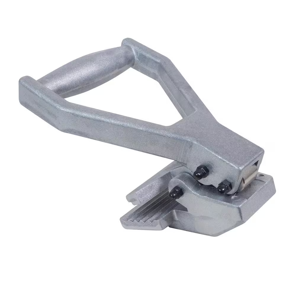 Carpet Puller with Serrated Clamps for Maximum Pulling Power