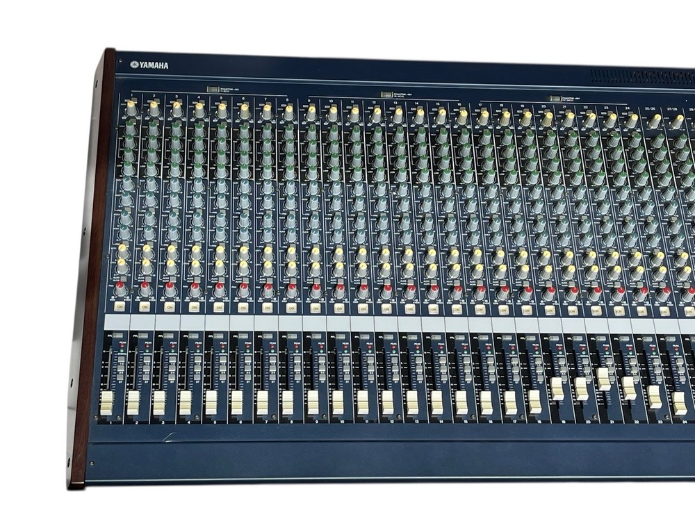Yamaha Mixing Console MG32/14FX - Original Box