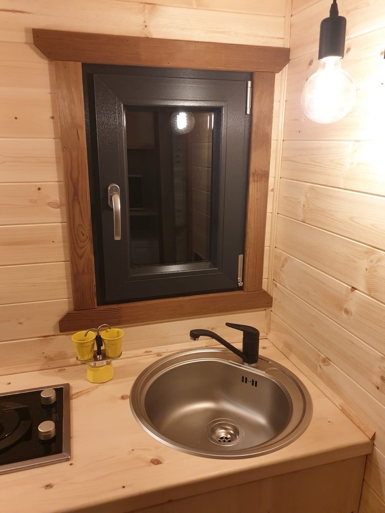 22x8 Nordic Cabin Assembled (ON SALE)