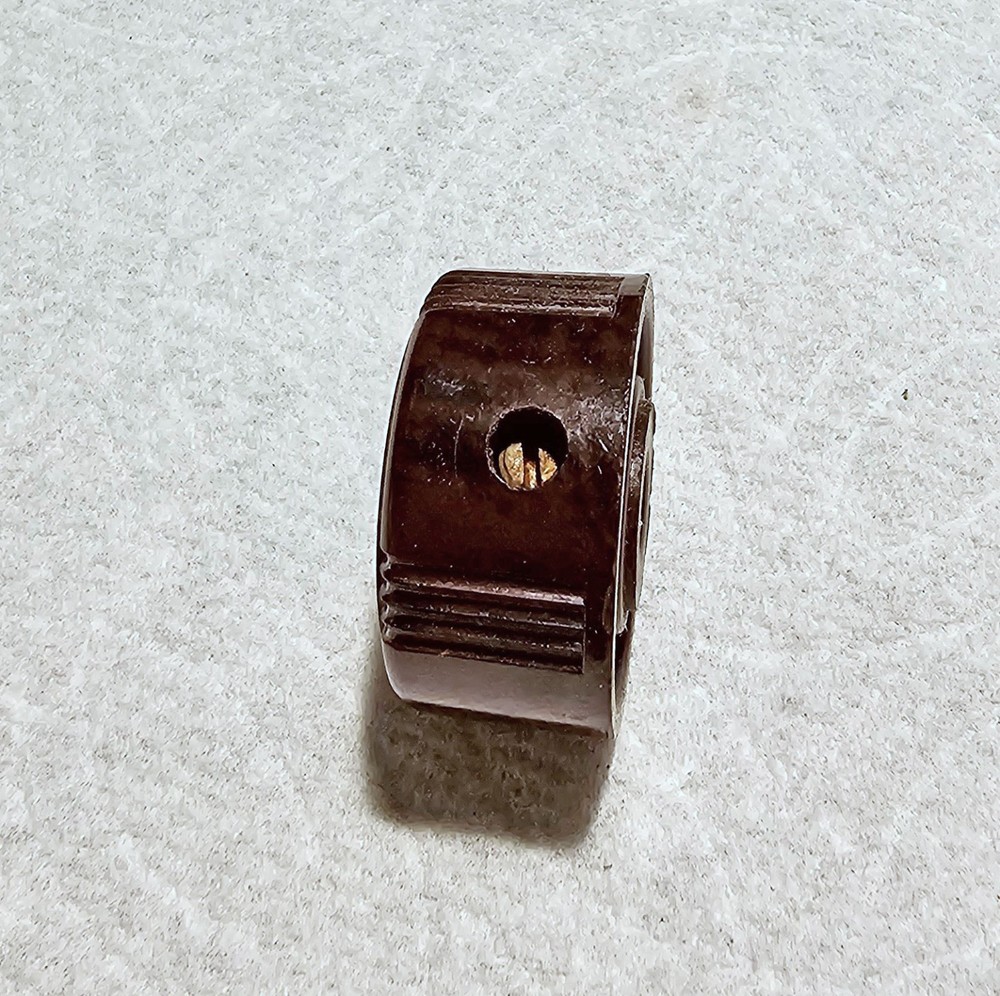 Vintage AMPRO Premier 20 - Single Bakelite Knob