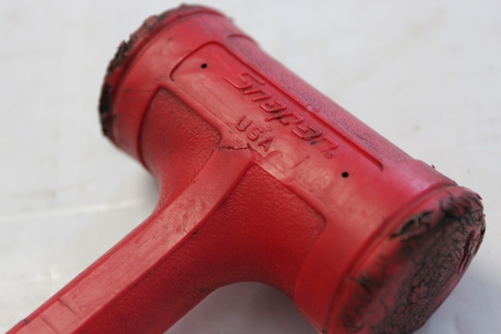 Snap-On Tools 24oz Dead Blow Hammer. HBFE24. Soft Grip. Red NICE!