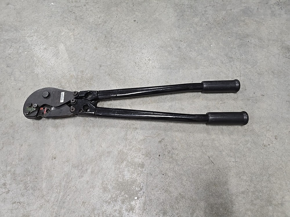 PANDUIT CT-720 CRIMPING TOOL w/ Multiple CRIMP HEAD