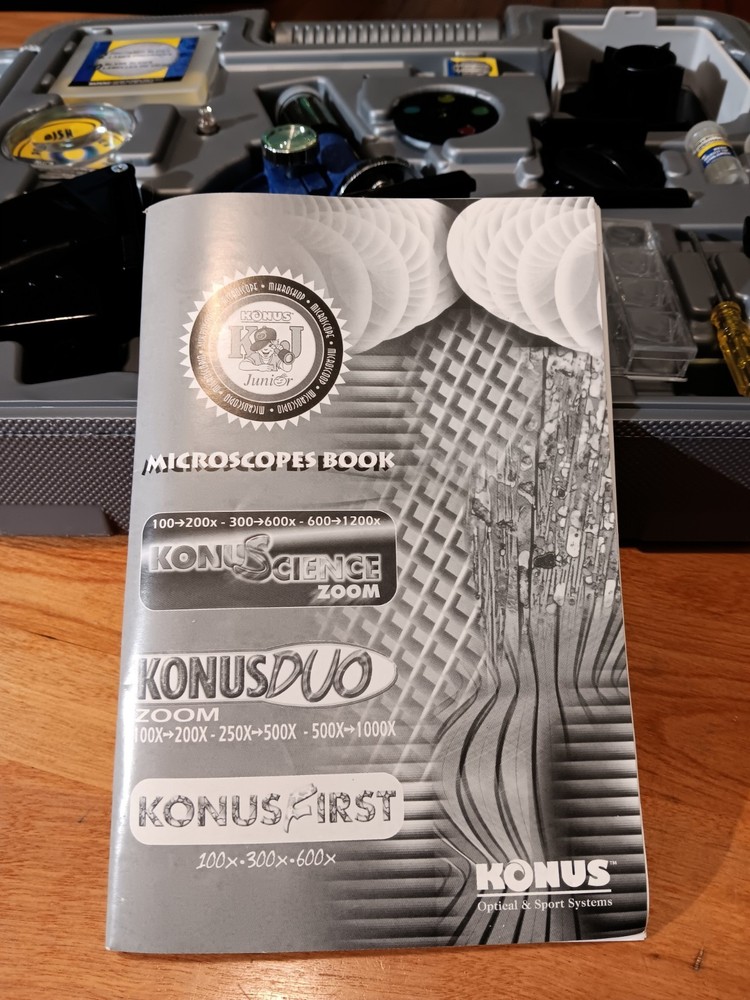 Konus KonuScience Zoom Microscope w/Projector Accessory Kit & Carrying Case