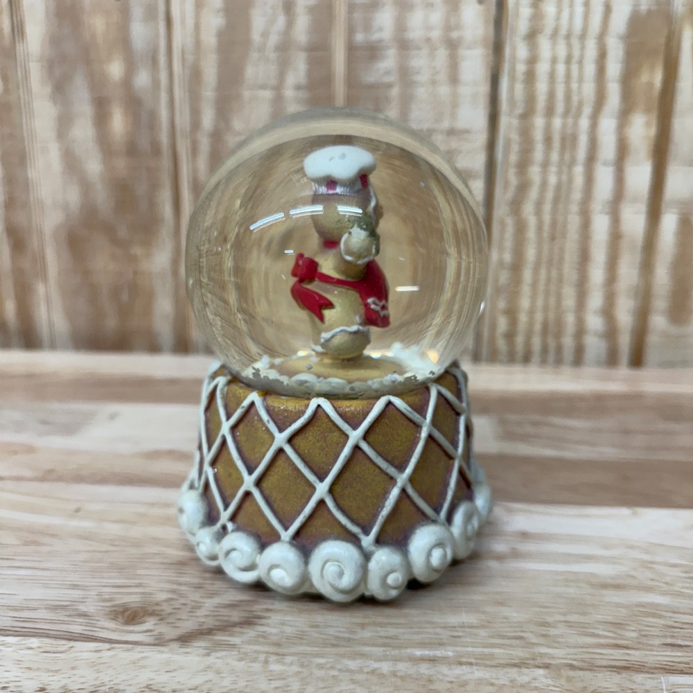 Sincerely Santa Musical Gingerbread Baker Christmas Snow Globe