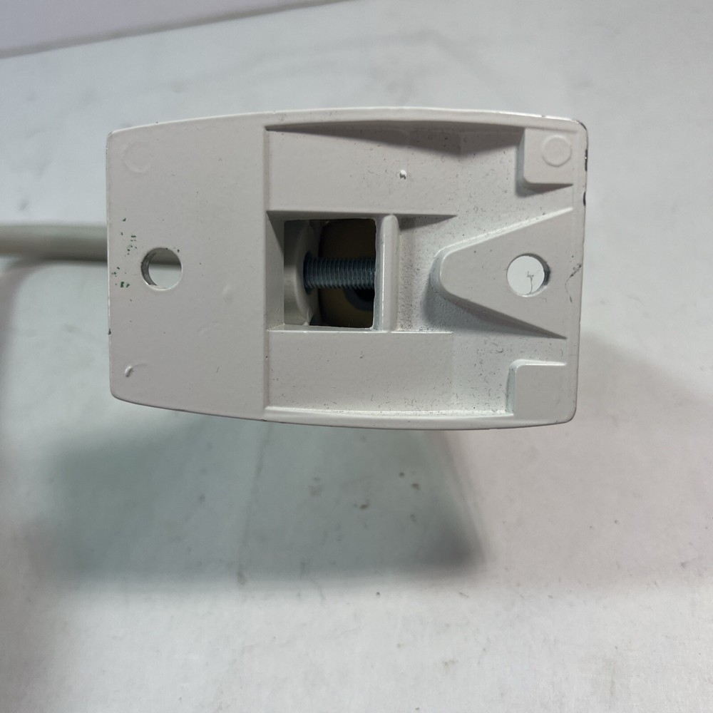 OmniMount Wall Mount Speaker Mount White