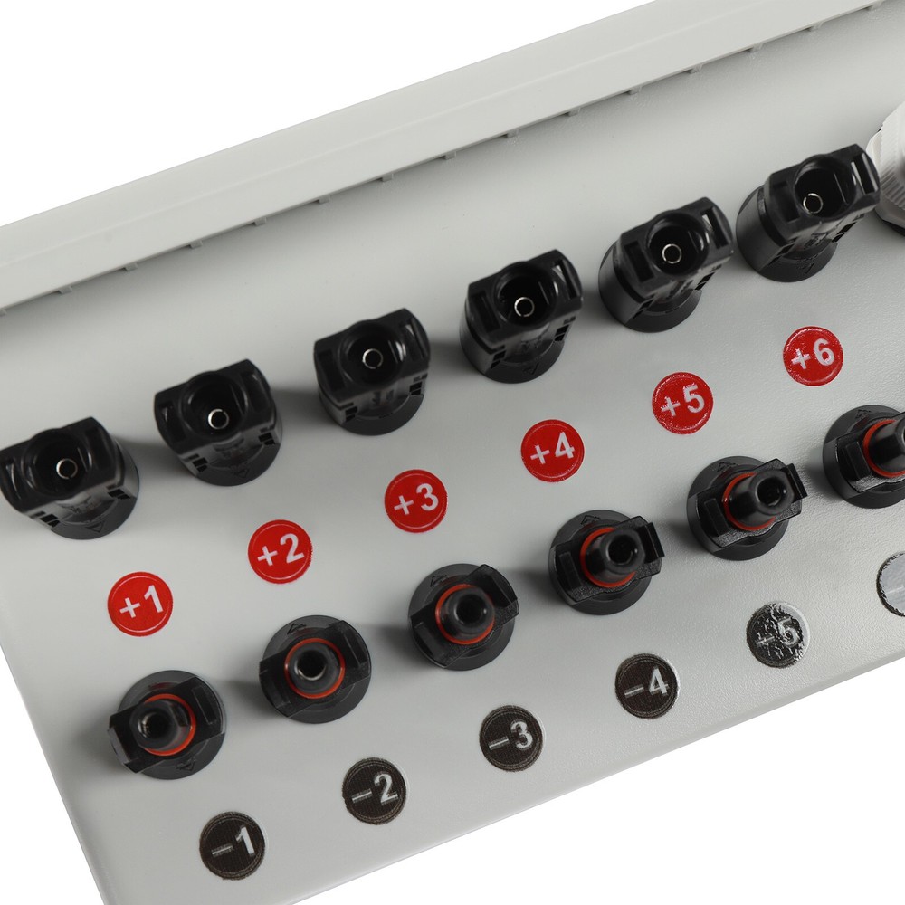 6 String Solar PV Combiner Box 15A Circuit Breaker for Solar Panel Plastic