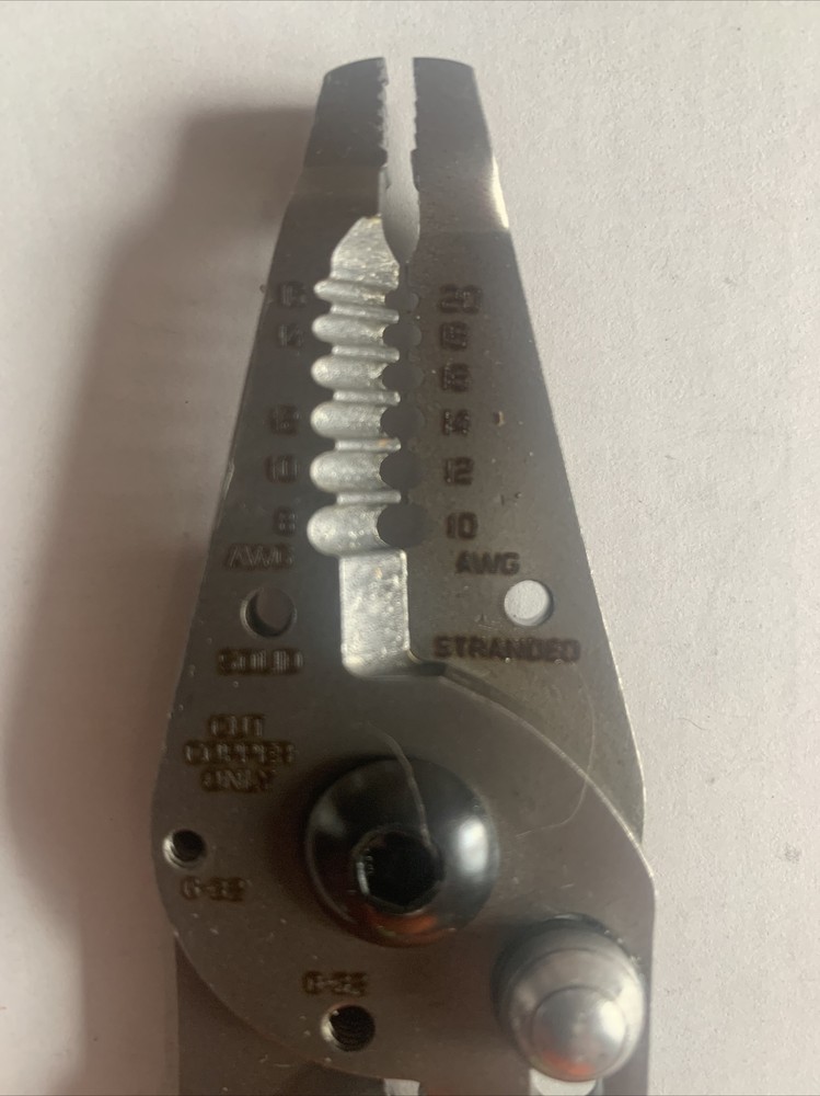 Snap-on Wire Stripper/ Cutter/ Crimper And Bolt Cutter. Green