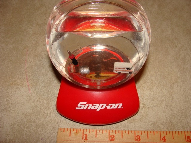 Snap On Tools  Reflecting Image Desk Clock Magnetic Hands