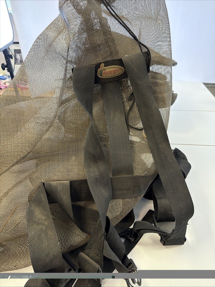 6 Canada Goose Shell Decoys With Avery Mesh Bag Backpack