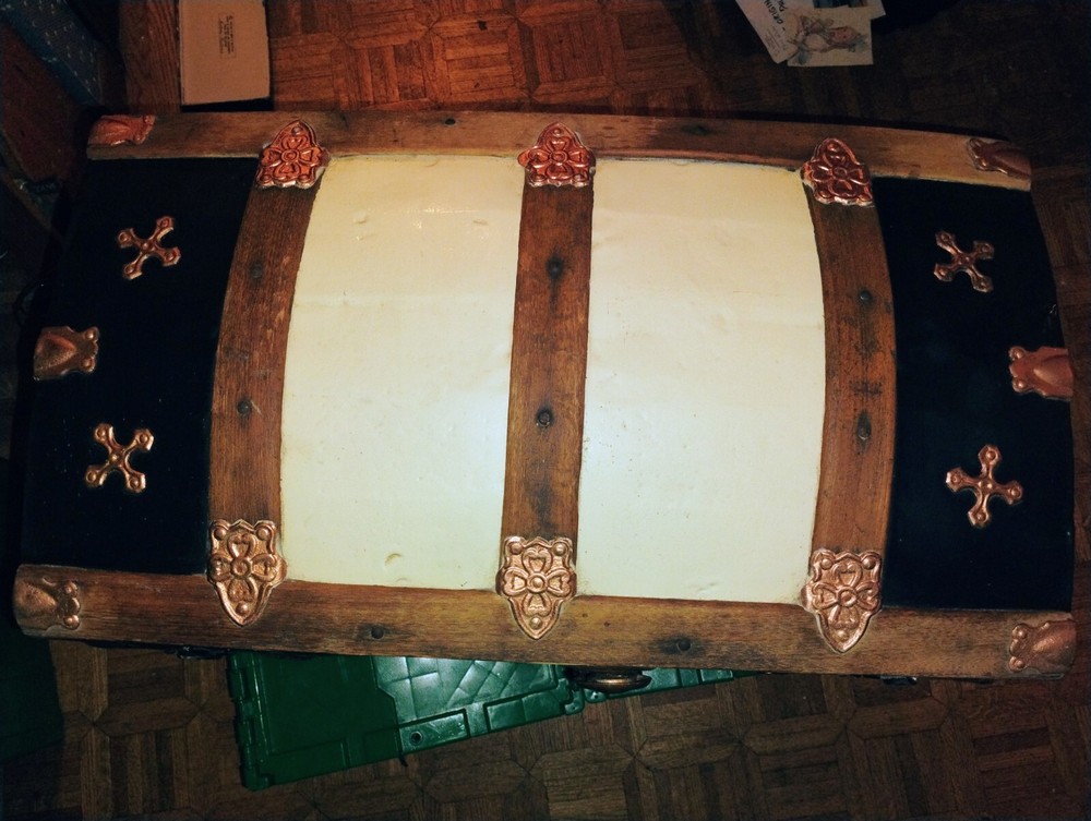 Camel Back Chest