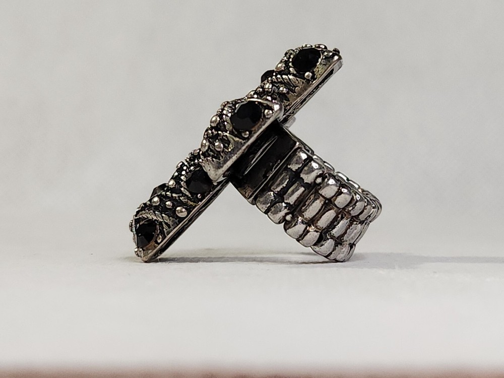 Silve Tone & Black Rhinestone Cross Stretch Band Ring