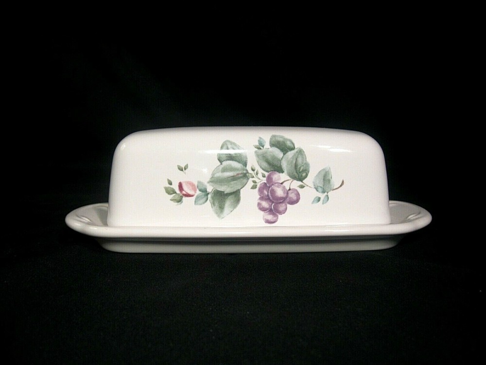 Pfaltzgraff Grapevine Butter Dish