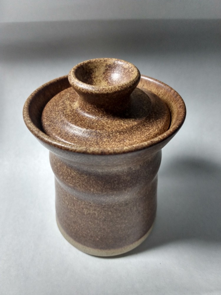 Sponge brown small container sugar jar lidded pottery signed smooth glaze