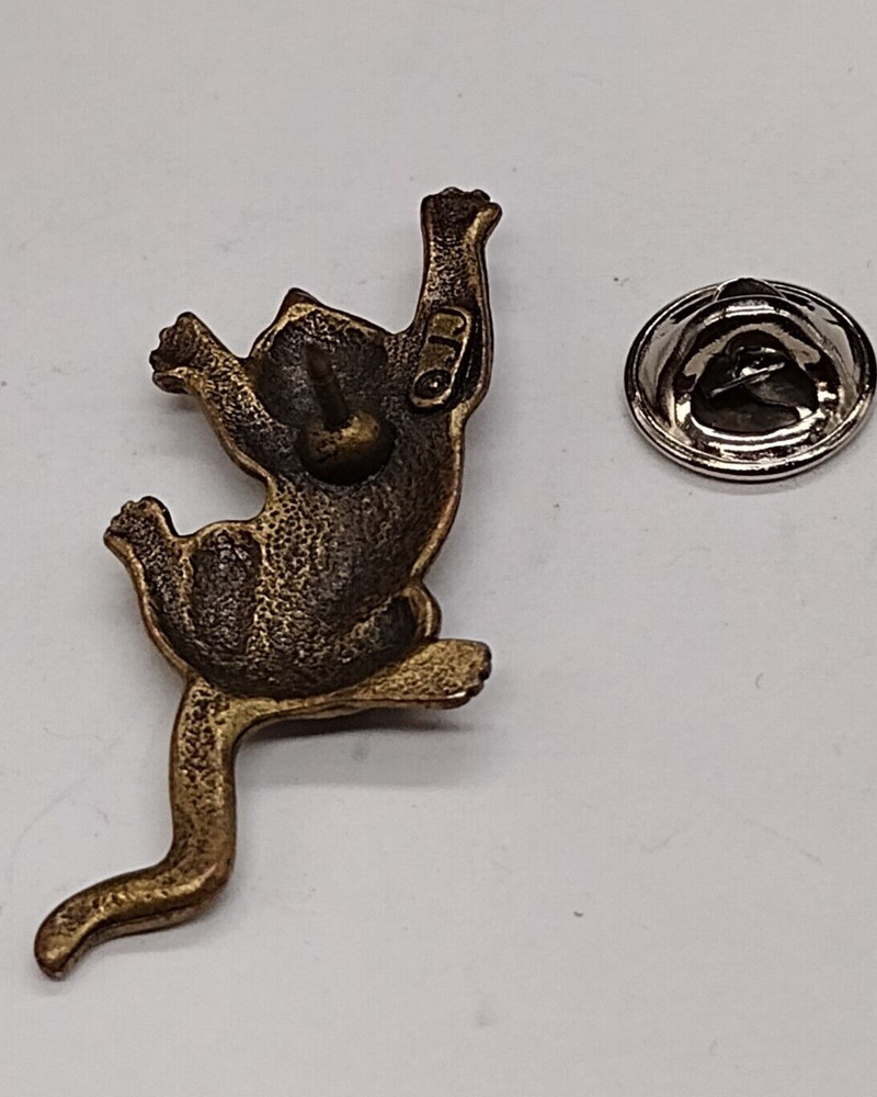 JJ Kitty Cat Crawling Lapel Tack Pin