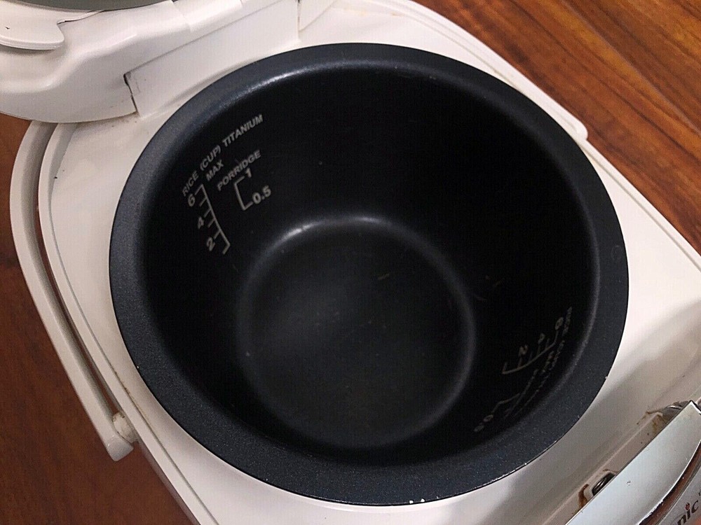 Fujitronic FR-EH6 6 cups Micro Computerized Rice Cooker Rare