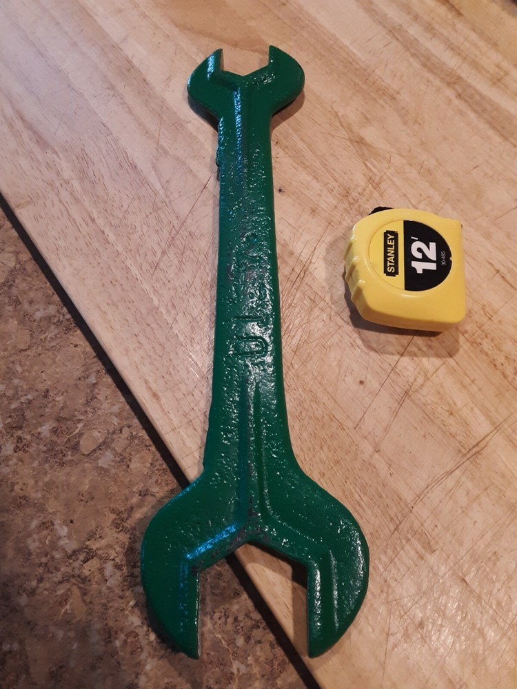 ANTIQUE JOHN DEERE D127 WRENCH 14"