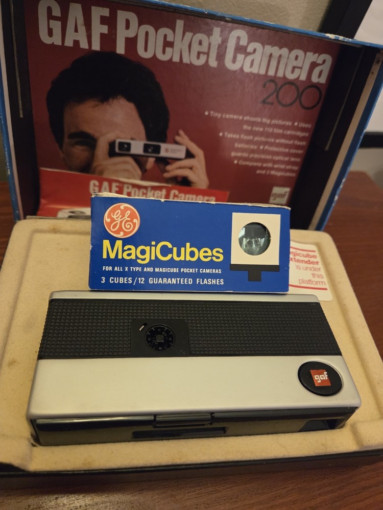 GAF Pocket Camera 200 Vintage In Box