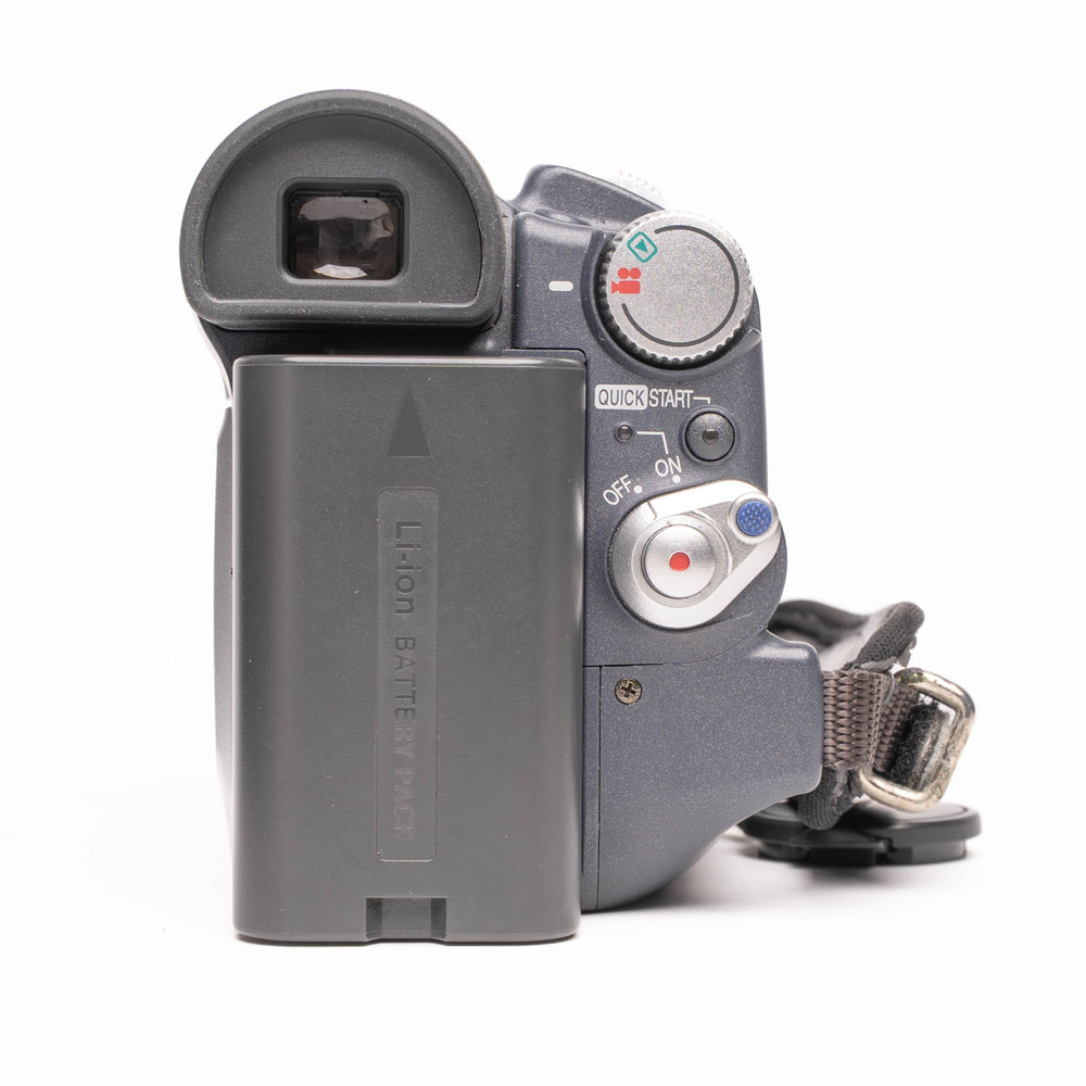 Panasonic NV-GS11 MiniDV PAL Camcorder - FULLY FUNCTIONAL