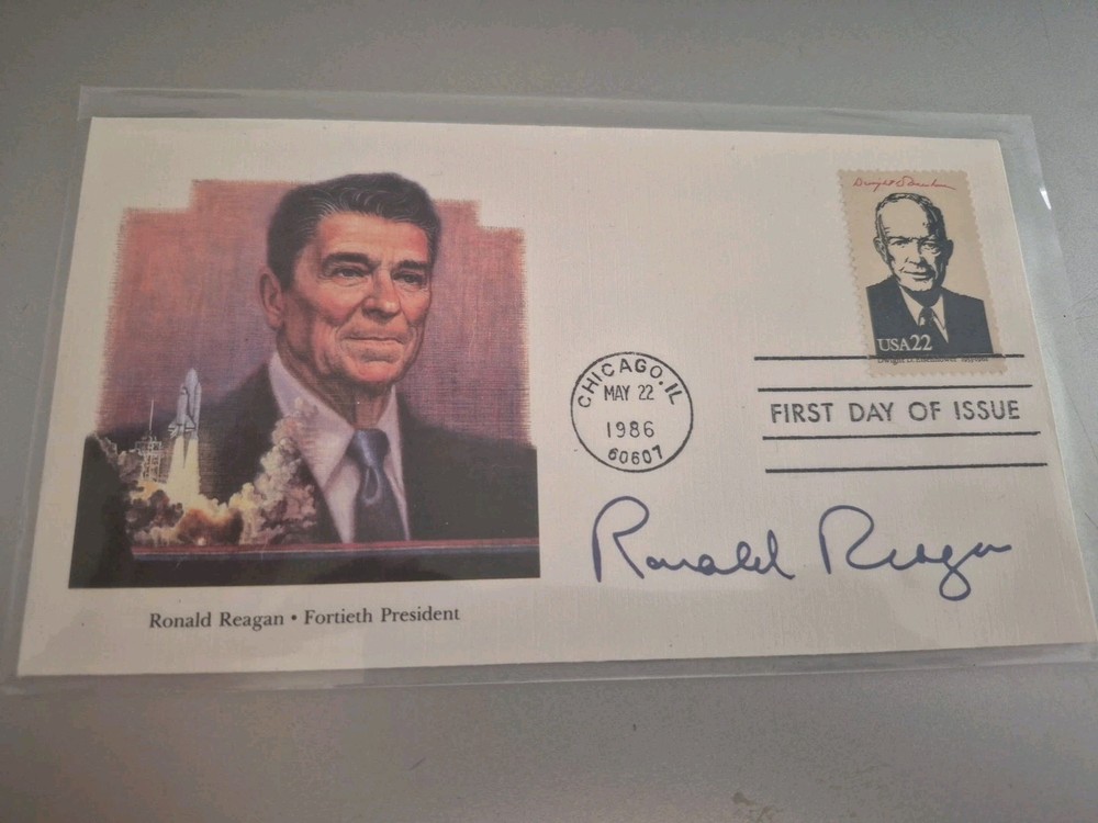 May 22 1986  Ronald Reagan First Day Issue Error Stamp & Envelopes
