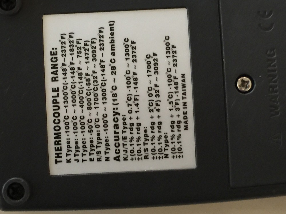 Omega HH147 Data Logger Thermometer RS-232 Includes Battery