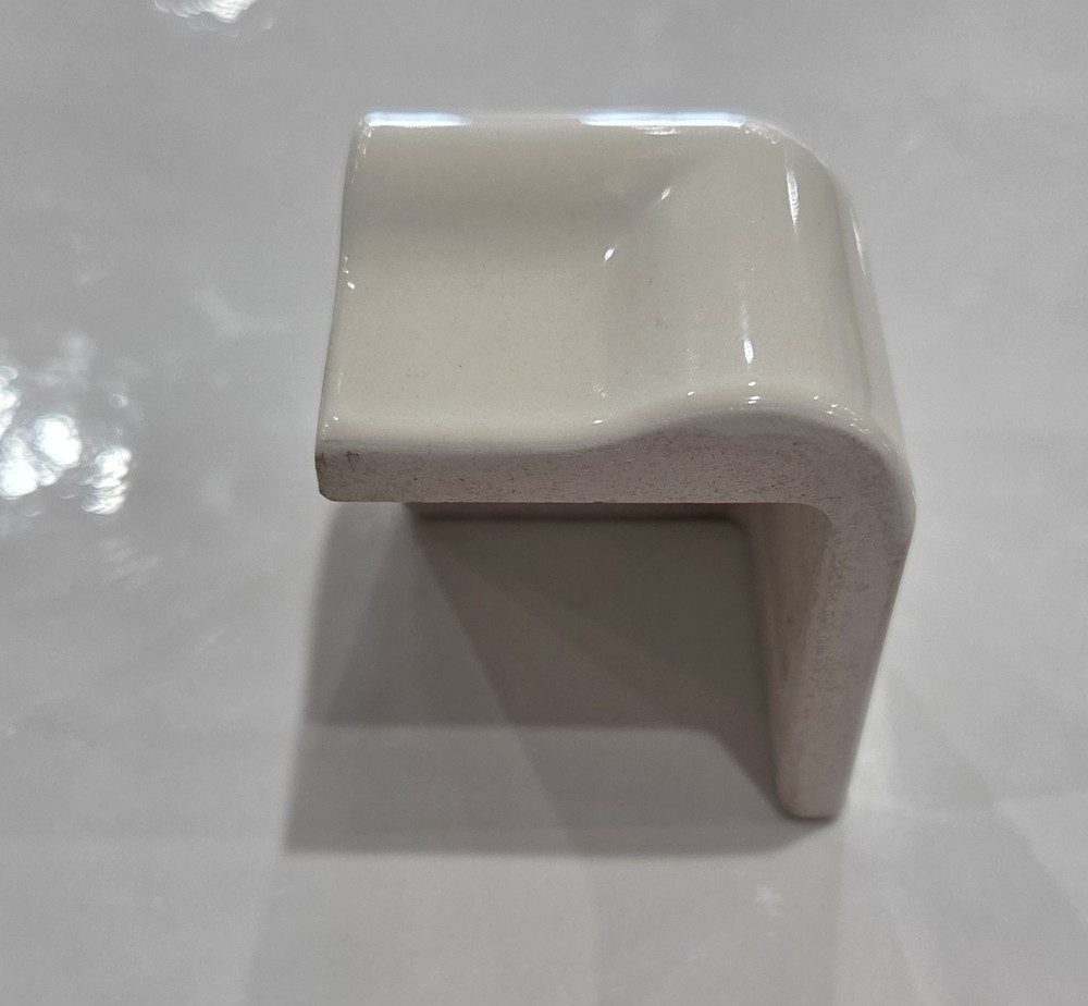 Glossy Biscuit/Almond/Bone V Cap Corner Ceramic Tile Countertop