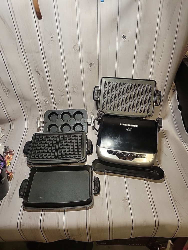 George Foreman Evolve Grill System w/ Waffle & 3 Plates / Drip Tray WORKS/ READ