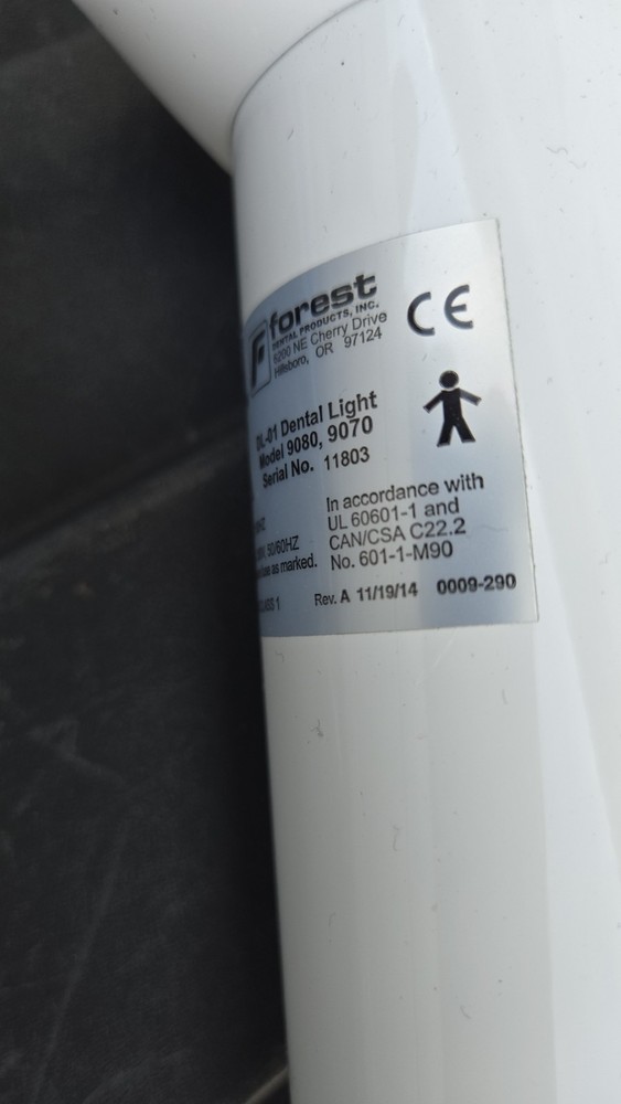 forest pole mounted dental lights