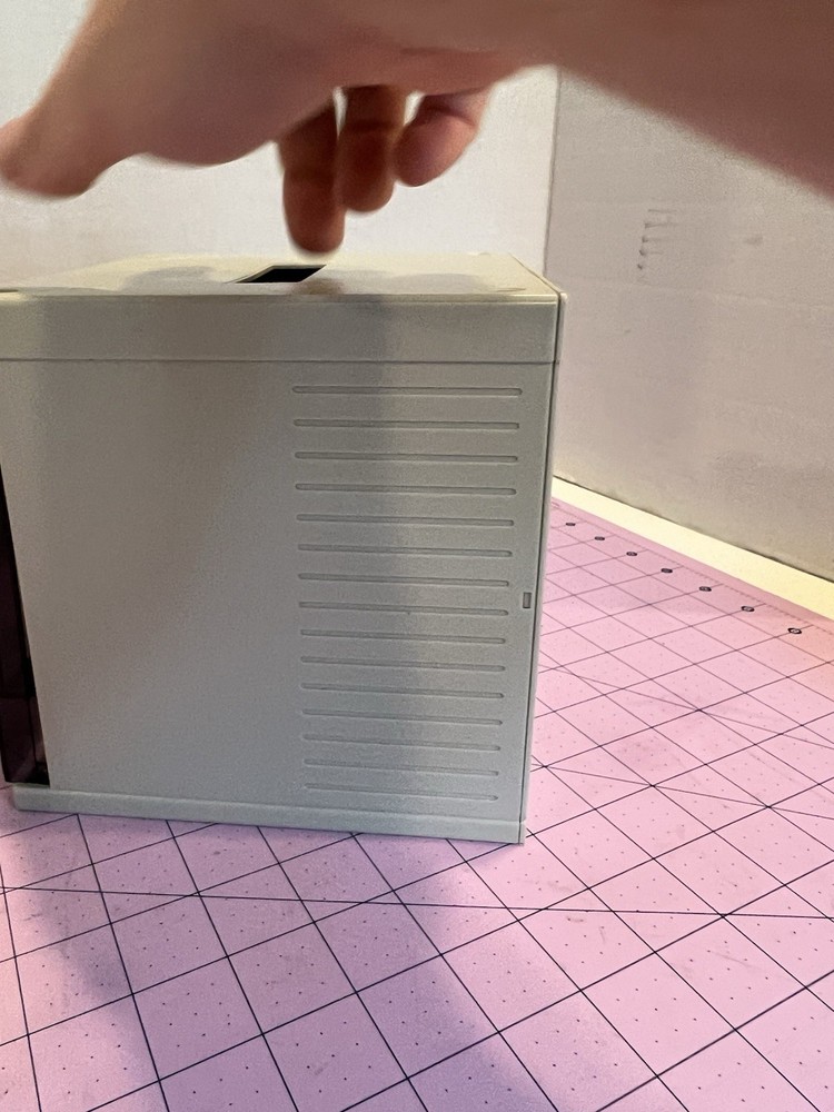 Vintage ELECOM Desktop CD-CDROM-DVD Holder. Holds 36 CDs/DVDs
