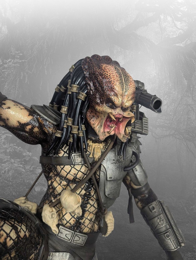 Predator Jungle Hunter 36" Statue by HCG Limited Edition
