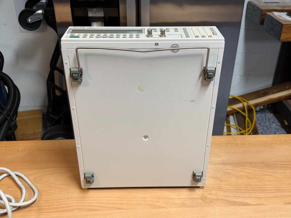 Fluke PM6681 High Resolution Programmable Timer / Counter / Analyzer PM 6681