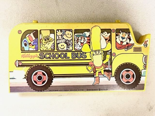 school bus pencil case Kellogg's 1978 all original items inside!
