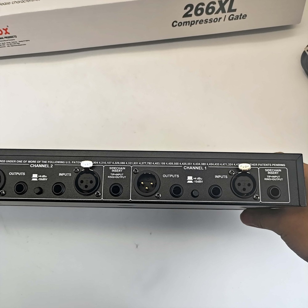 266xs dbx Dual Channel Compressor Gate Dynamics Processor w/ Side Chain Insert