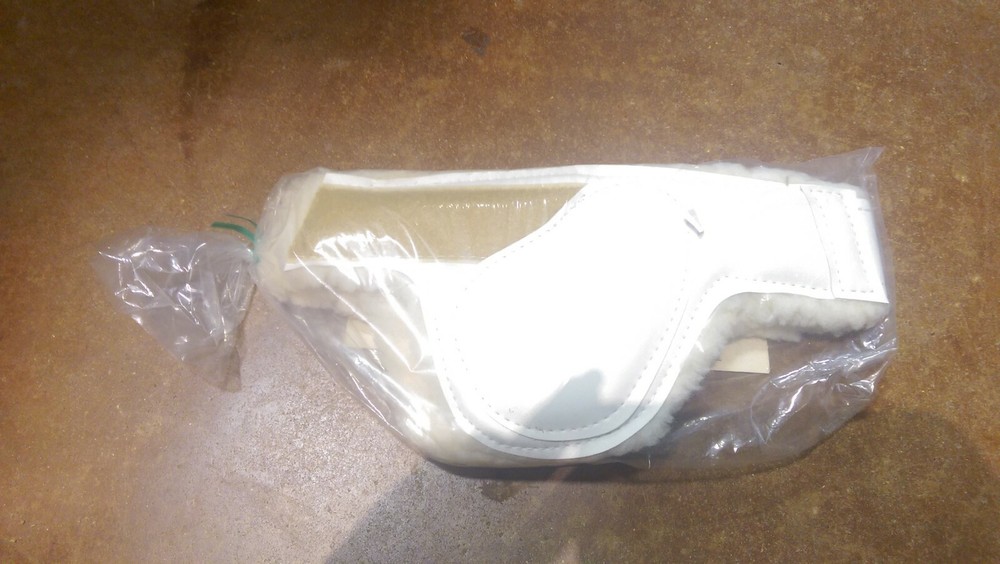 EURO PRO THOR HIND BOOTS NEW WITH TAGS  WHITE SMALL/MEDIUM