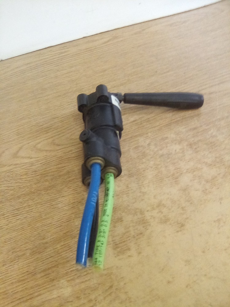 Bendix 410025, 5014474 Trailer Control Valve