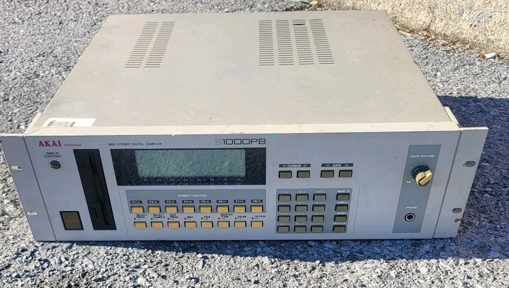 Akai S1000PB MIDI Stereo Sampler