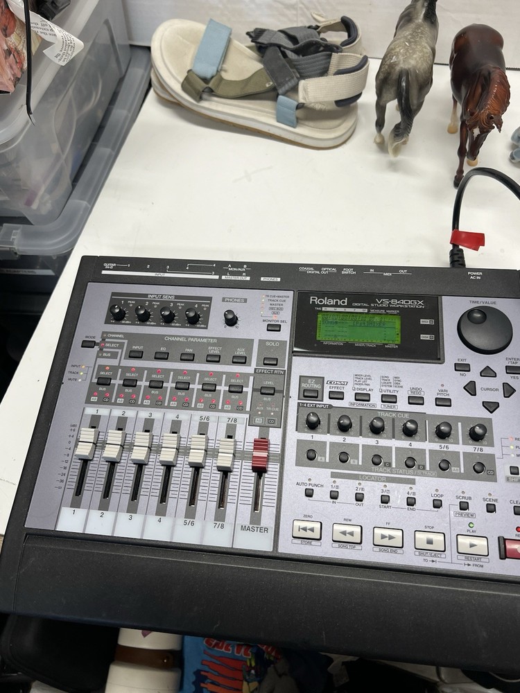 Roland VS-840GX Digital Studio Workstation