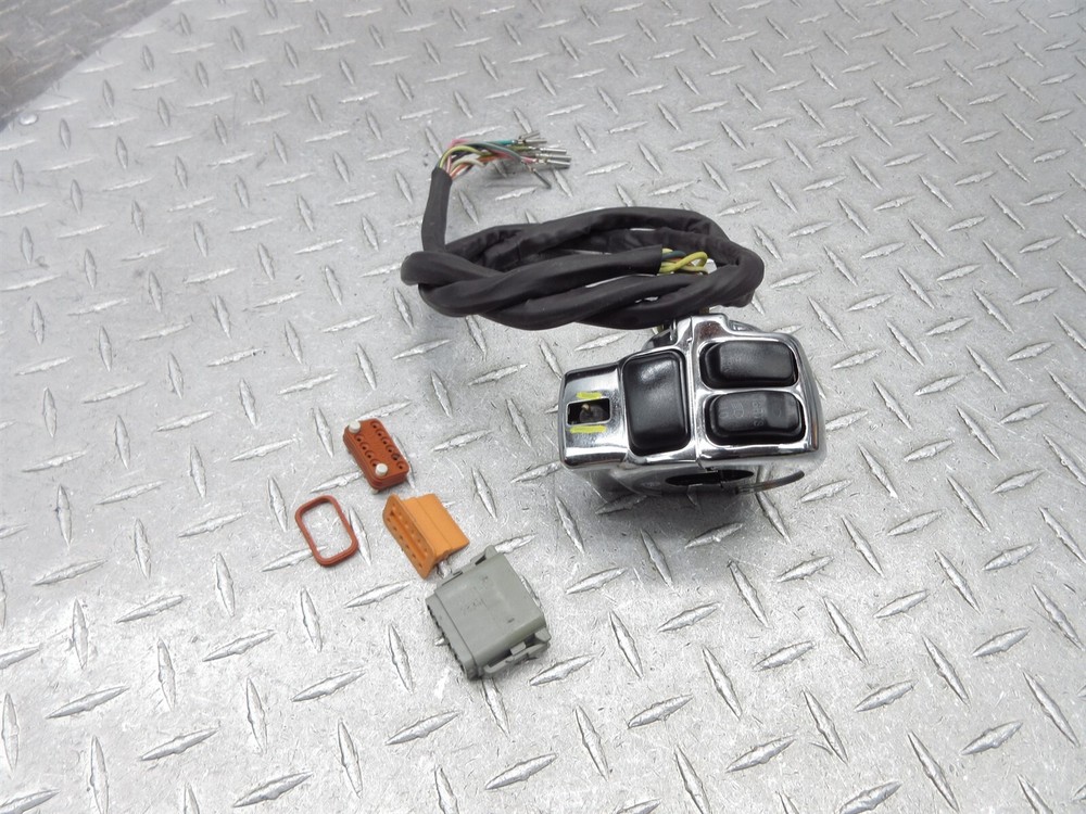 2004 04 Harley Davidson FLHTCI Shriner Shrine OEM Left Handlebar Switch Assy