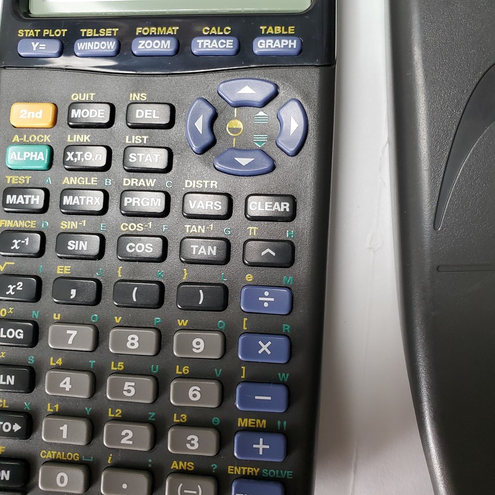 Texas Instruments TI-83 Graphing Calculator Black Includes Original Link Cable