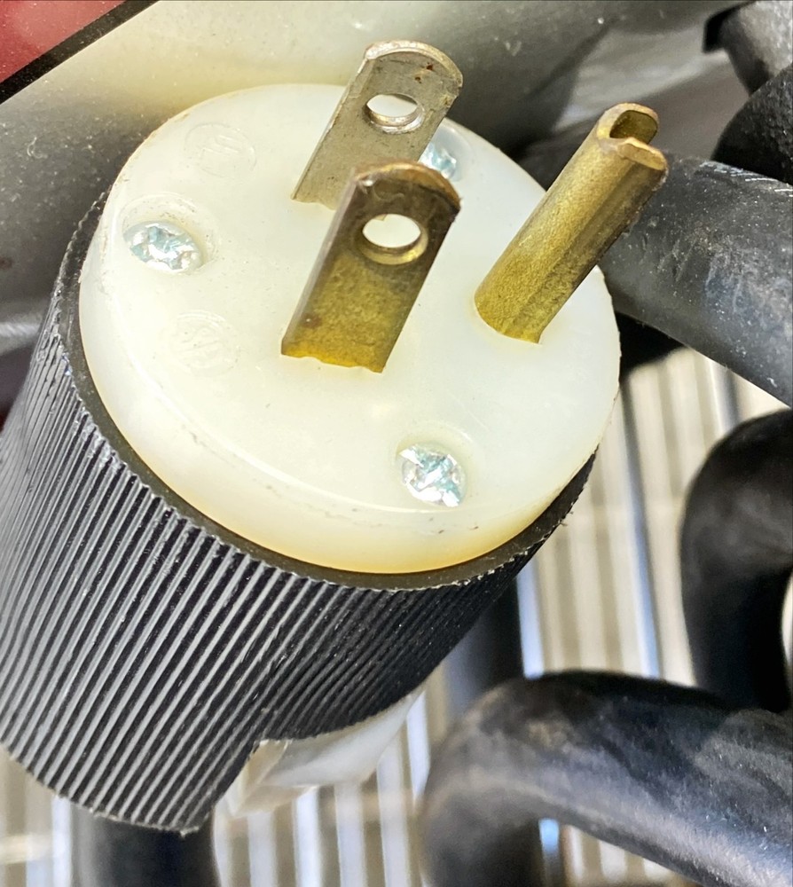 Mole-Richardson 6731 2000w Tungsten Variable Focus PAR Light