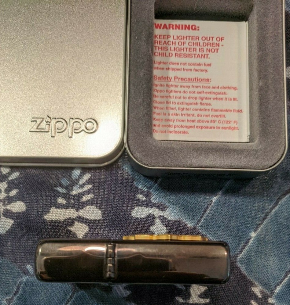 Sunburst ZIPPO Lighter New in Tin