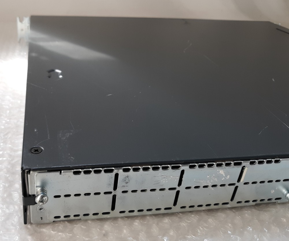 Cisco 2811 V05 Integrated Security Router w/ Ears + Power Cord