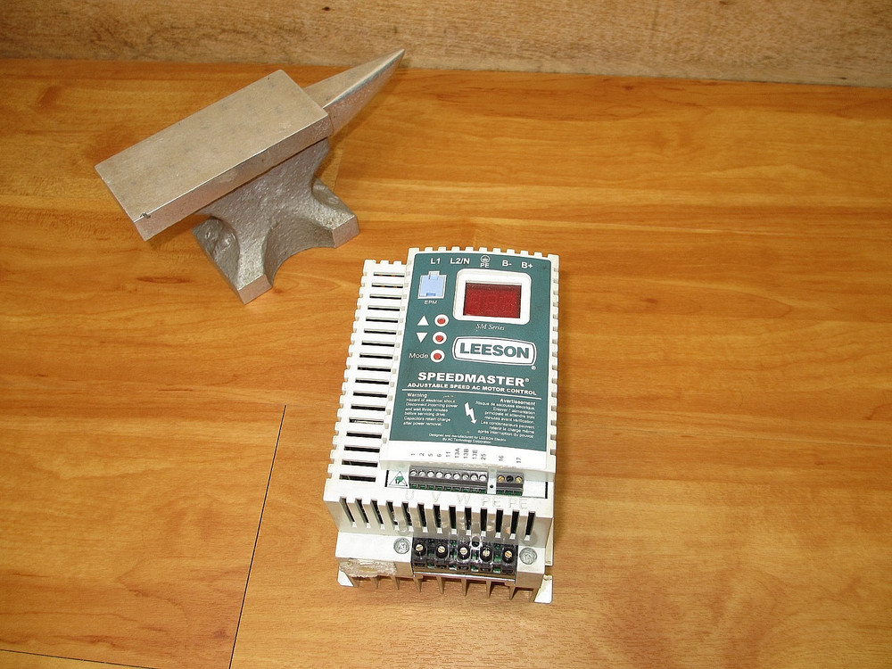 Leeson 174266.00 *USED POWERS UP* AC Motor Adjustable Speed Control 1.5HP