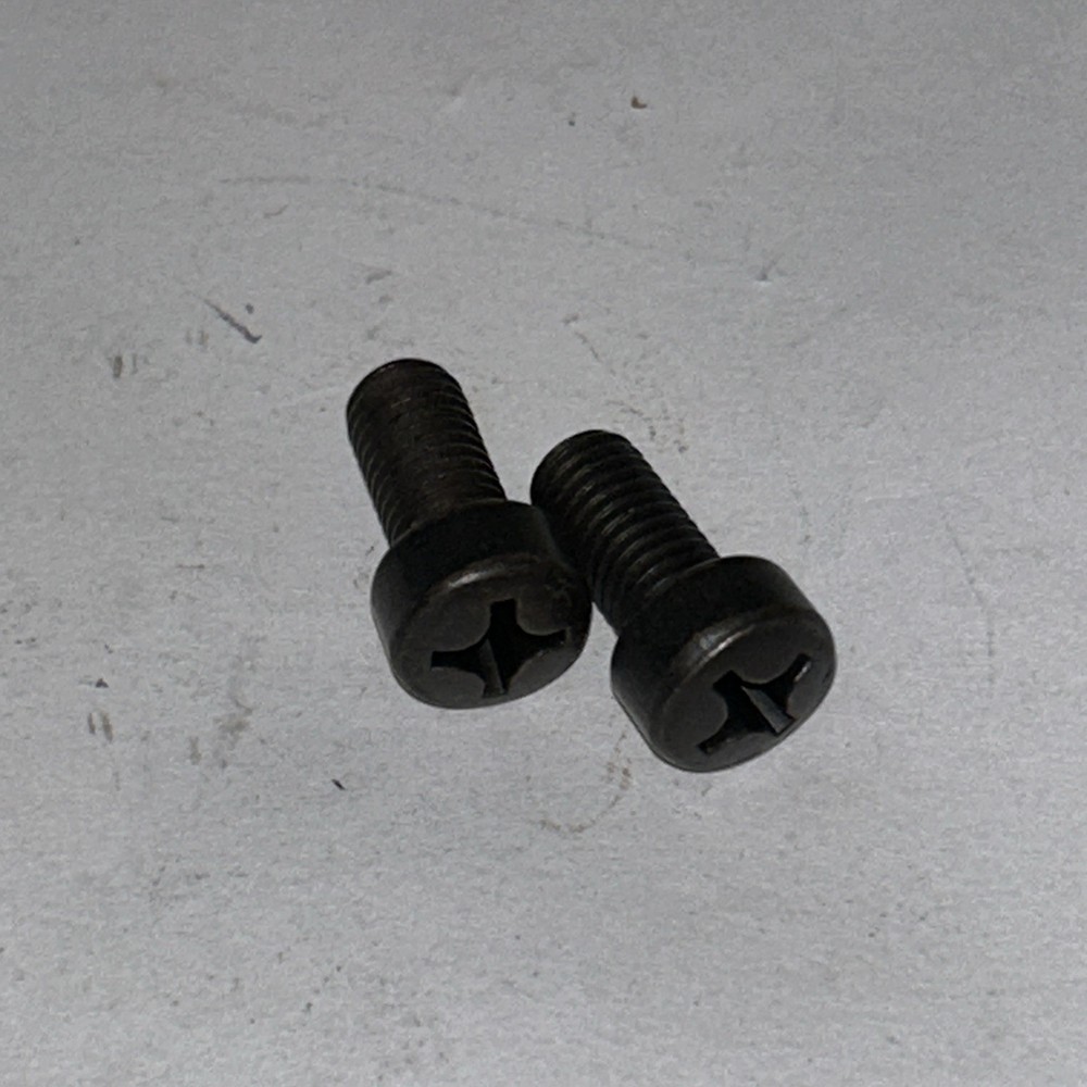 1100 Screw