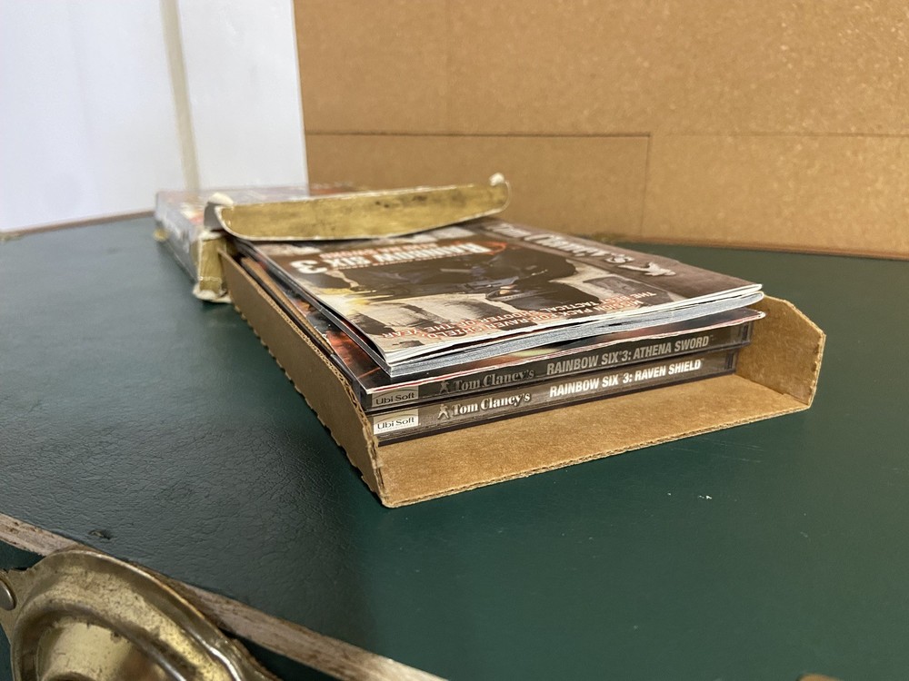 Tom Clancy's Rainbow Six 3 Gold Edition PC Game CD Windows Software Complete CIB