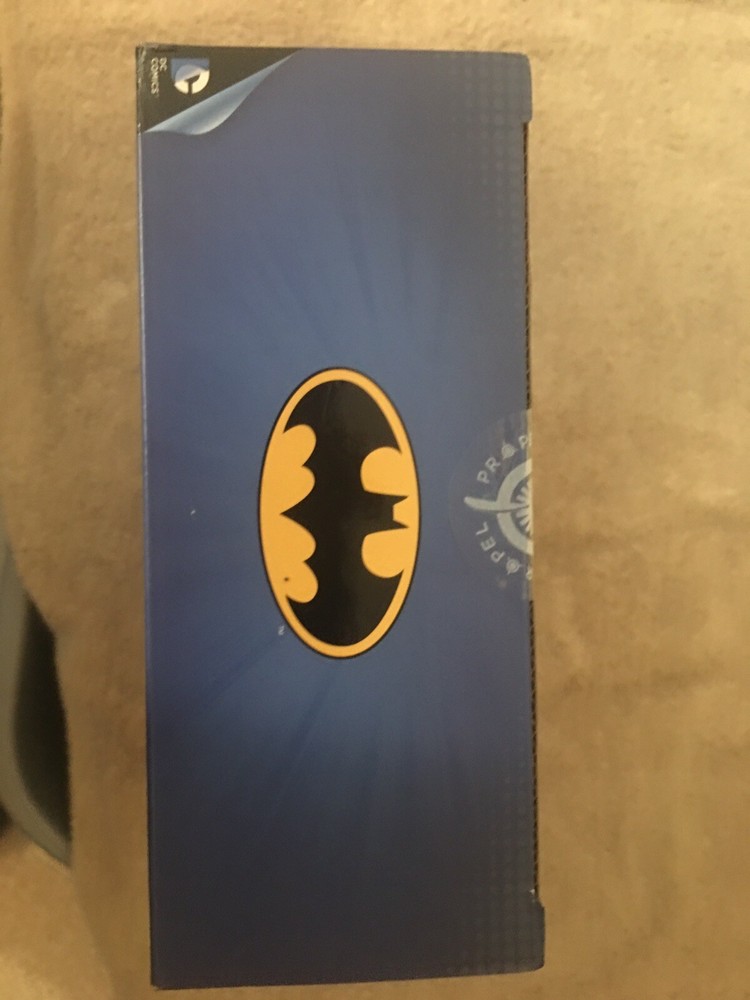 NEW HOVER HERO DC Comics Motion Control RC Flying Batman Rooftop Brands WB4001