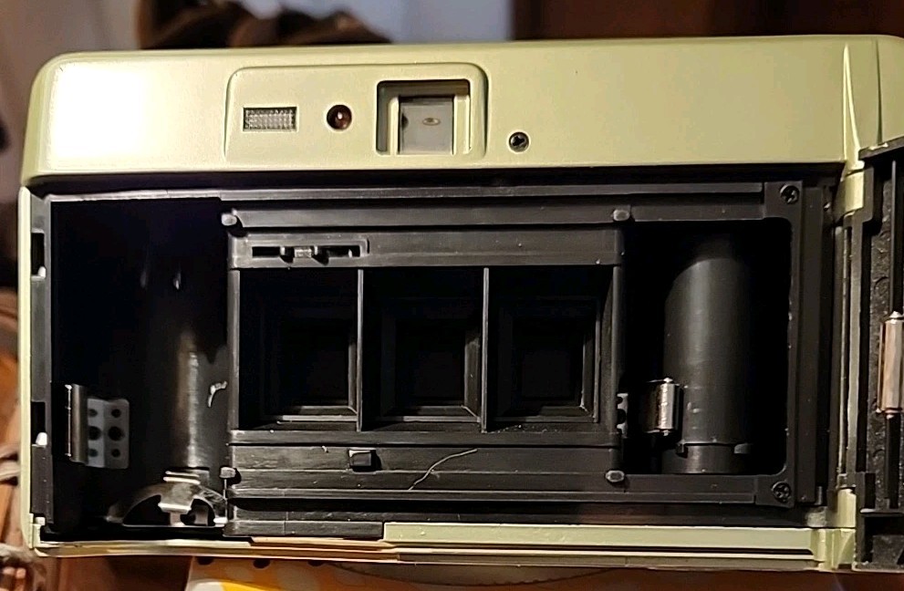 Trio 3D Automatic 35mm 3D Camera