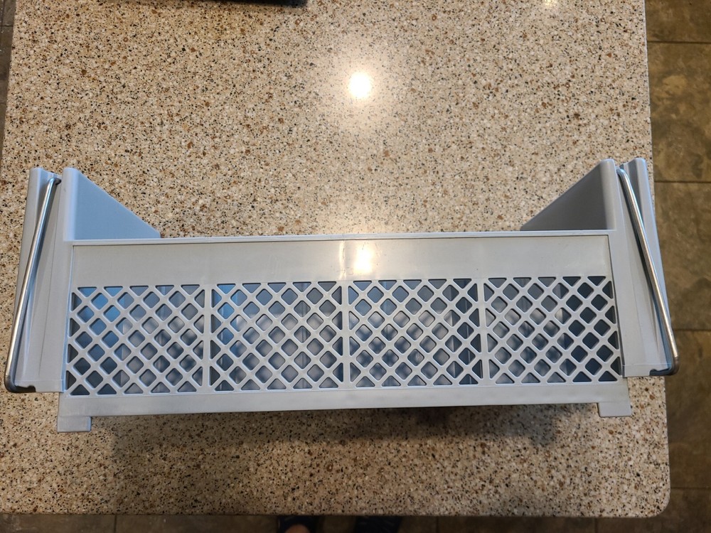 Cambro 8FB434151 Camrack Polypropylene 8-Compartment Half Flatware Basket with