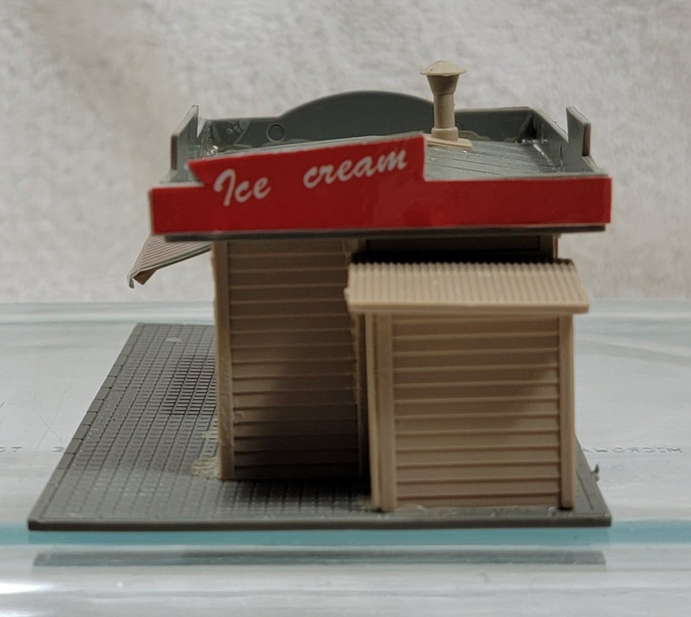 POLA BOB's HOT DOGS HO TRAIN BUILDING