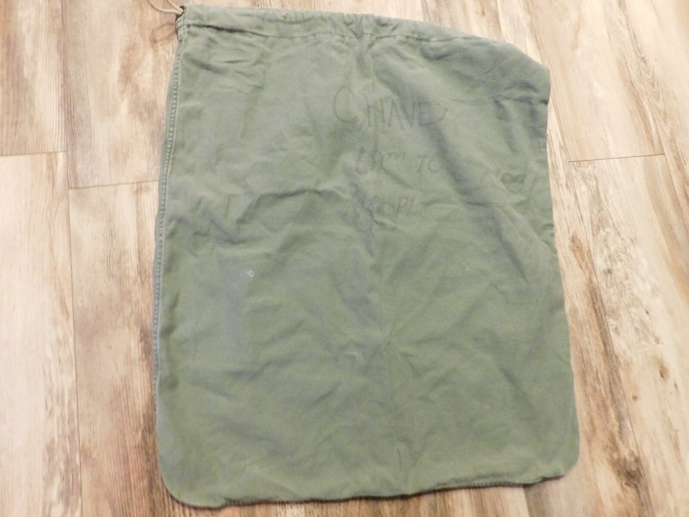 US MILITARY BARRACKS CLOTHES BAG